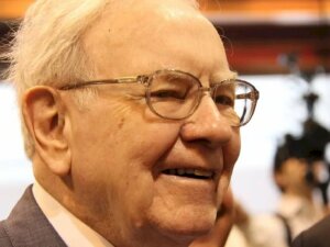 Huyền thoại đầu tư Warren Buffett: Đây là cổ phiếu vượt trội hơn cả S&P 500, ít rủi ro vì có 'hệ thống chống cháy' khổng lồ