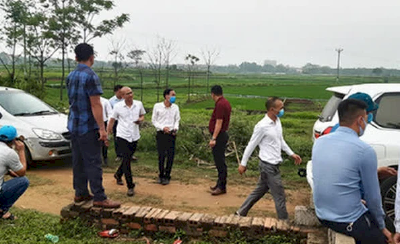 Cả xã hội quay cuồng trong cơn sốt bất động sản, người dân bỏ kinh doanh, bỏ sản xuất để lao vào đầu tư đất