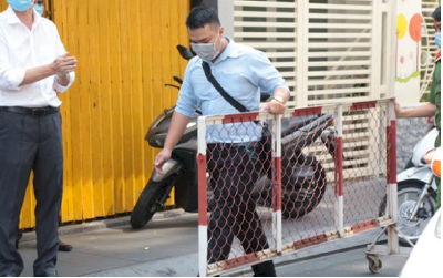 Lịch trình ca mắc Covid-19 tại TP.HCM: Nhập cảnh trái phép cùng 9 người khác, trú khách sạn, đi xét nghiệm nói dối chuẩn bị xuất cảnh