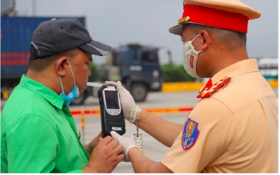 Ra quân xử lý lái xe vi phạm nồng độ cồn toàn quốc: Không né tránh xe biển xanh, công vụ