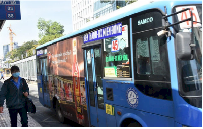 TP HCM không đồng ý đề xuất ngưng quảng cáo trên xe buýt