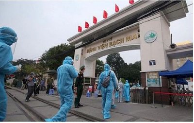 Vì sao Bệnh viện Bạch Mai nói khó khăn tài chính nhưng vẫn tuyển 506 người, trong khi 221 người nghỉ?