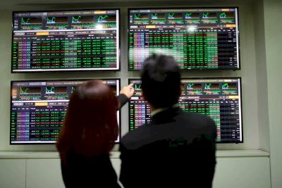 Chứng khoán lên đỉnh, tấc đất hóa tấc vàng: Nhạc dừng, bữa tiệc kết thúc?