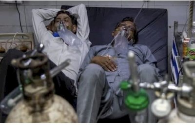 Đằng sau trận sóng thần không thể ngăn nổi ở Ấn Độ: 4 lý do dẫn đến thảm họa chưa từng có