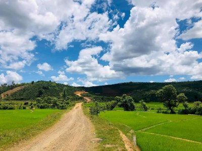 Mua bán nhà đất trong cơn sốt những điều người dân cần lưu ý 