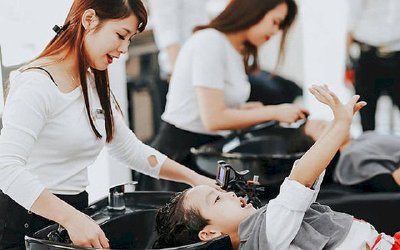 Thu thuế 7% với may đo, giặt là, massage, karaoke, cắt tóc, gội đầu... bằng cách nào?