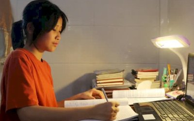Bật mí thú vị của nữ thủ khoa viết tới 17 trang giấy thi Văn vào lớp 10 gây 'sốt' mạng
