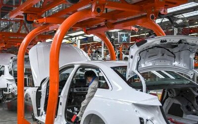 Ngành công nghiệp ô tô Trung Quốc khốn khổ vì thiếu chip