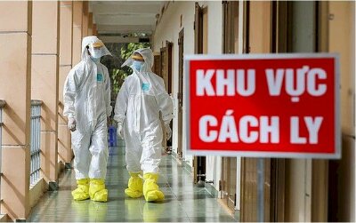 Việt Nam sẽ chọn phương án chống dịch 0 ca nhiễm giống Trung Quốc hay sống chung với Covid-19 như Singapore?