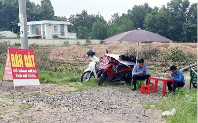  Kiến nghị cấm cá nhân môi giới bất động sản độc lập: 