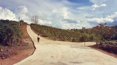 Nhà đầu tư “tay mơ” mang tiền mua ô tô đi đầu tư đất, nào ngờ thắng đậm tiền tỷ