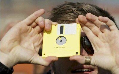 Sau tất cả, người Nhật cuối cùng cũng sắp ngừng sử dụng những chiếc đĩa mềm 'cổ lỗ sĩ'