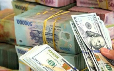  Lạm phát kéo lãi suất cuối năm