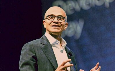 Cổ phiếu đạt đỉnh, CEO Microsoft bán ra một nửa số cổ phần trị giá gần 300 triệu USD