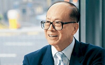 Tỷ phú 34 tỉ USD dạy con: Muốn biết NHÂN PHẨM của một người, chỉ cần quan sát THỜI ĐIỂM này, trắng đen thế nào sẽ rõ