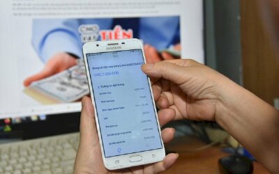 Khốn khổ vì vay tiền online từ app