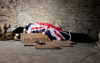 Khủng hoảng tại Anh tồi tệ đến mức nào: 4,3 triệu trẻ em kêu cứu vì đói và lạnh, ám ảnh cha mẹ phải bỏ bữa để con có cái ăn