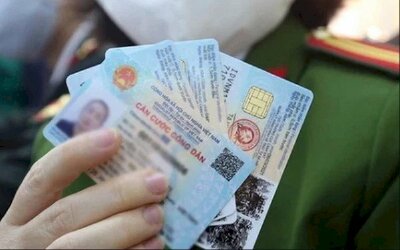 Bị thu hồi sổ hộ khẩu, khi làm căn cước công dân gắn chíp cần những thủ tục gì?