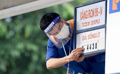 Giá xăng giảm hơn 1.000 đồng/lít từ 0h ngày 1/4, giá dầu tăng