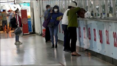 Giá xăng dầu tăng mạnh, các nhà xe lâm vào cảnh “tiến thoái lưỡng nan”