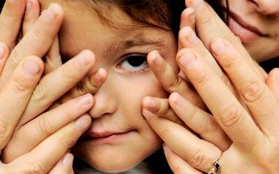 9 bí quyết hàng đầu cần lưu ý, nếu cha mẹ muốn giúp trẻ tự kỷ phát triển tối ưu, hòa nhập tốt với xã hội