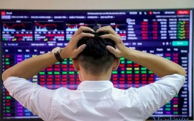  Nhiều doanh nghiệp rời sàn chứng khoán