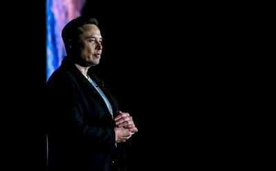 Elon Musk bán gần 7 tỉ USD cổ phiếu tại Tesla