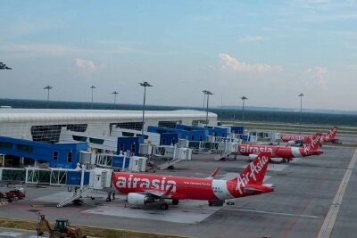 Các hãng hàng không kiếm tiền như thế nào?