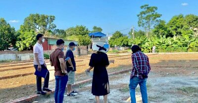 Thị trường bất động sản kẻ khóc người cười