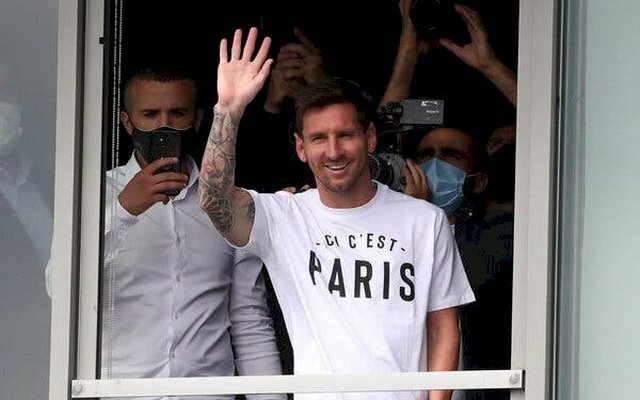 Messi gia nhập PSG làm tiền ảo của đội bóng tăng gấp đôi