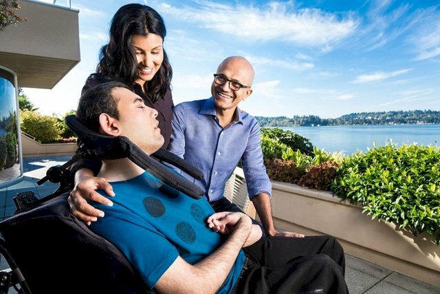 Nhờ nuôi dạy người con bị bại não suốt 26 năm, CEO Satya Nadella đã thay đổi được cả đế chế Microsoft như thế nào?
