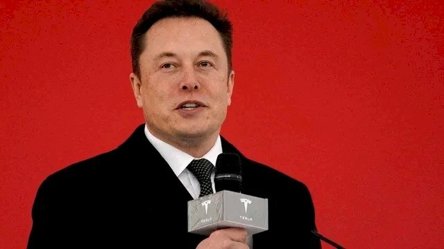 Tỷ phú Elon Musk (Ảnh: Interet).